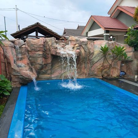 Roemahkoe Holidayhome Malacca Kültér fotó